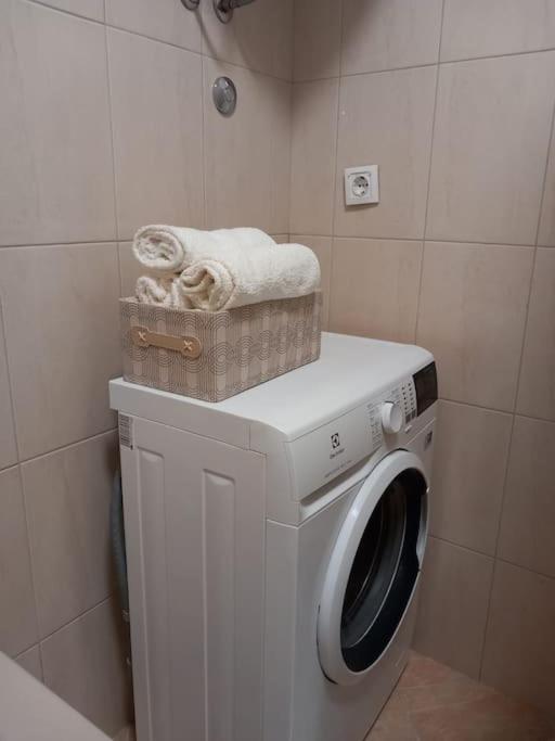 Apartment Dora-100m From The